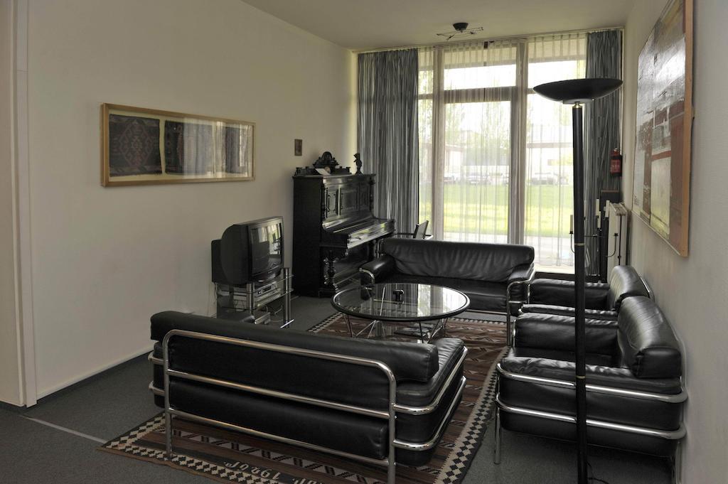 Berlin Art Hotel Ґюмрі Екстер'єр фото