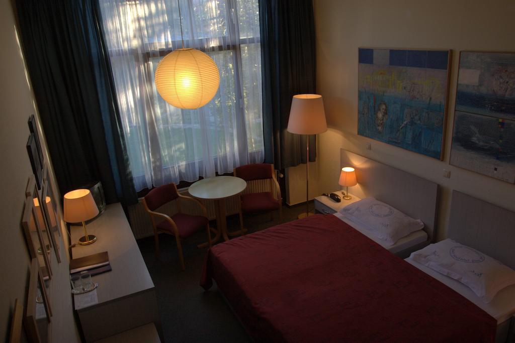 Berlin Art Hotel Ґюмрі Номер фото